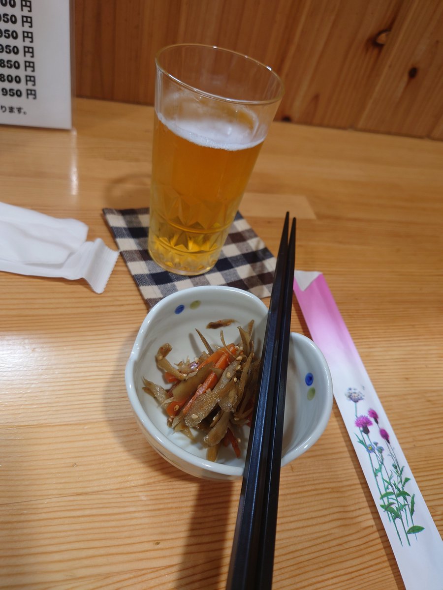 tanket10's tweet photo. 1人で食堂に入り酒を飲む( ◜ᴗ◝)良い感じ♪✨️ https://t.co/xWxsK3zpKP