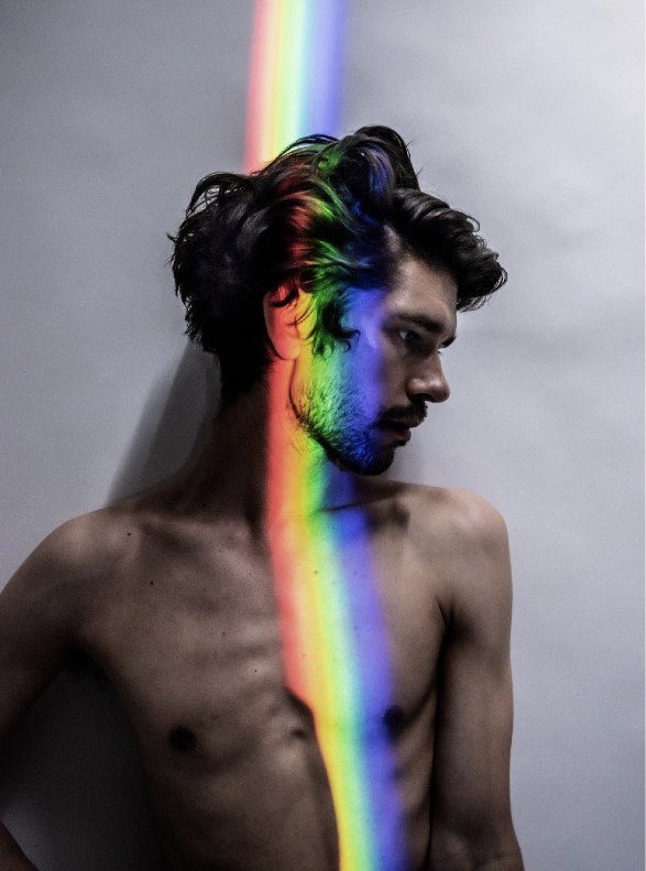 bnw1014_'s tweet photo. Tim Walker's Fairyland: Love and Legends 

Ben Whishaw in Crystal Prism, London, 2020 https://t.co/XE6BWiDgUj