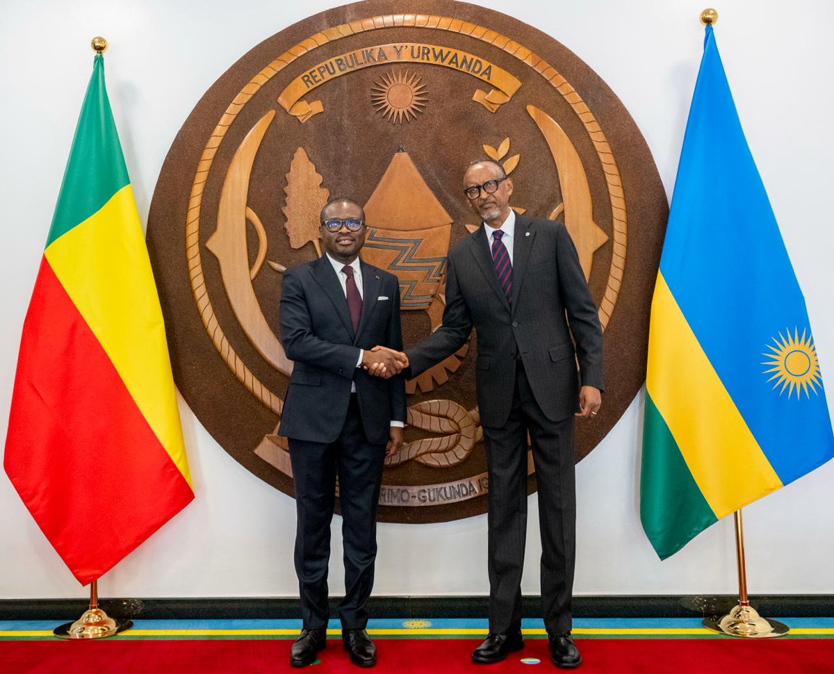 UrugwiroVillage's tweet photo. President Kagame received President @WadagniRomuald of Benin and his delegation at the Urugwiro Village. The two Heads of State are now holding a tête-à-tête meeting marking the start of the two day Official Visit to Rwanda. https://t.co/yxN8xpIlxe