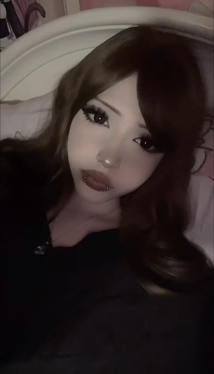 cecenextdoor00's tweet photo. anybody wanna play condo’s with me? ^~^ 💕 

#condo #rule34 #robloxcondo #cons https://t.co/cXlRViCqYC