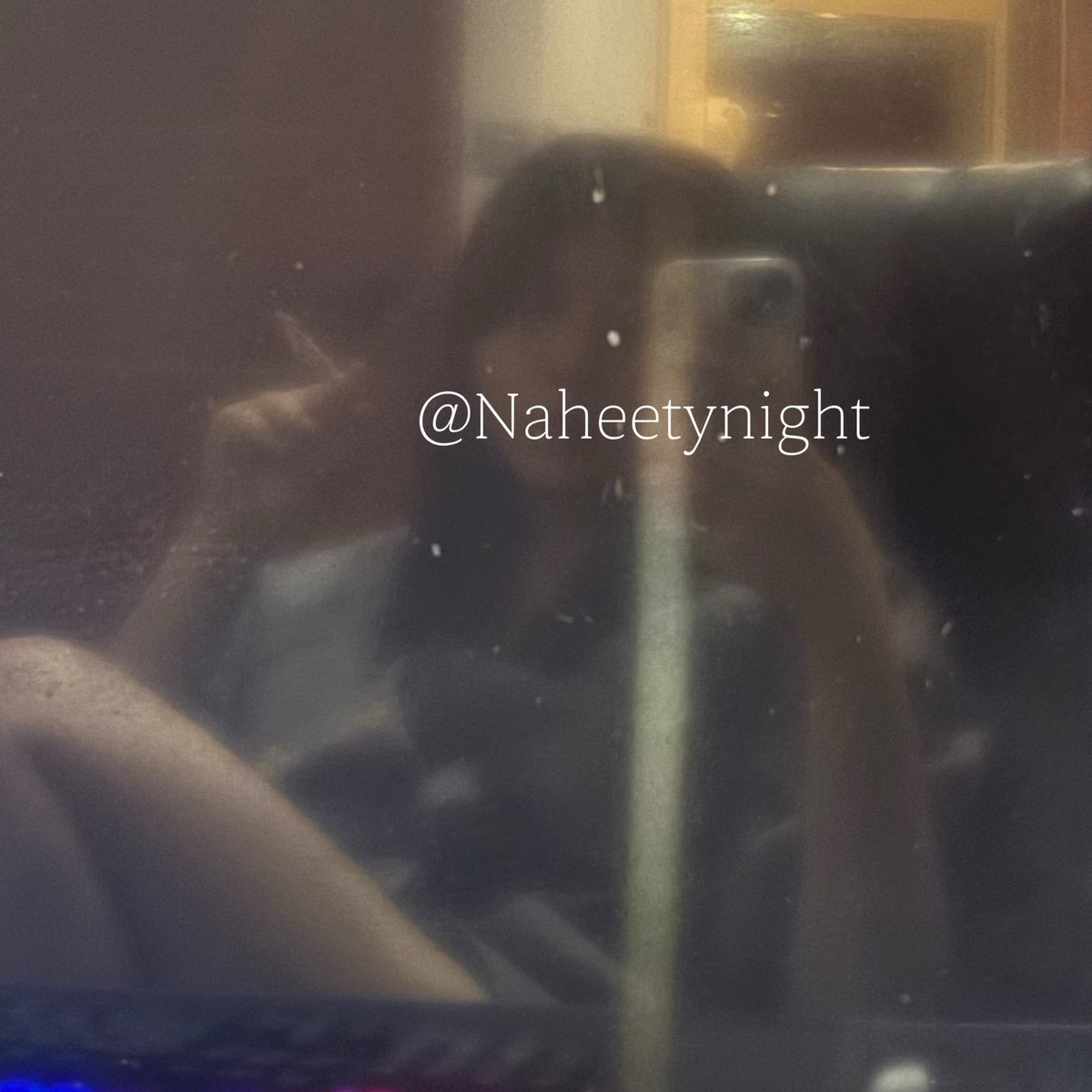 Naheetynight's tweet photo. 개썩은 모텔 안은 꼴이 참 좋아 https://t.co/XXGZwV4zIu