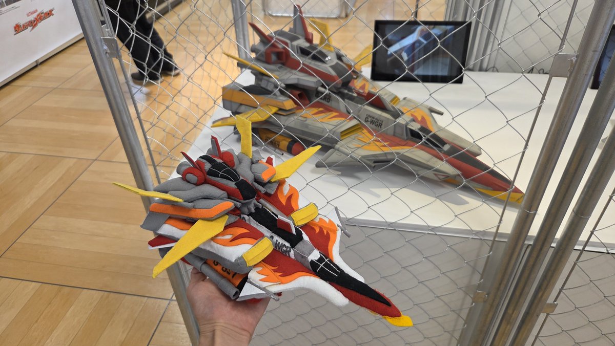 XTk1MeLTks's tweet photo. ガンフェニックストライカーーーー！！！
うちの子を本物に会わせてあげれて良かった
#平成climax展 https://t.co/9xGc6Sgj8I