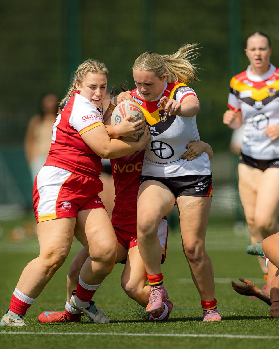 OfficialEllgren's tweet photo. Because the right fit changes how you perform on the pitch... 💪🔥

Our Women’s-fit playing kit combines comfort and performance so you can play with confidence.

Head onto our Online Kit Builder to design yours now! 🖌️

#Ellgren | #WhereTheGameBegins https://t.co/t4QS5VXXTg
