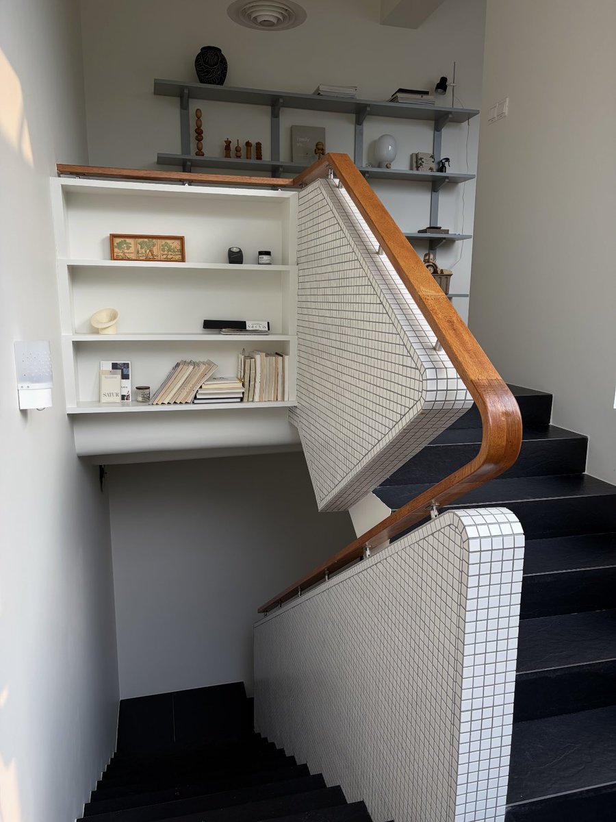 sekarwangikuu's tweet photo. Finally made my dream staircase railing ✨ https://t.co/JJpIZLxnjc