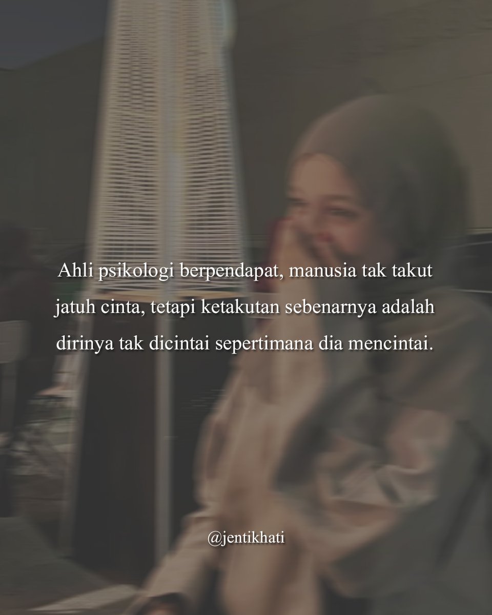 jentikhati's tweet photo. Ya Allah, jika aku jatuh cinta, cintakanlah aku pada seseorang yang benar melebihkan cintanya padaMu, agar bertambah kekuatanku untuk lebih mencintaiMu. Aamiin.. https://t.co/yl2XZIvrqm