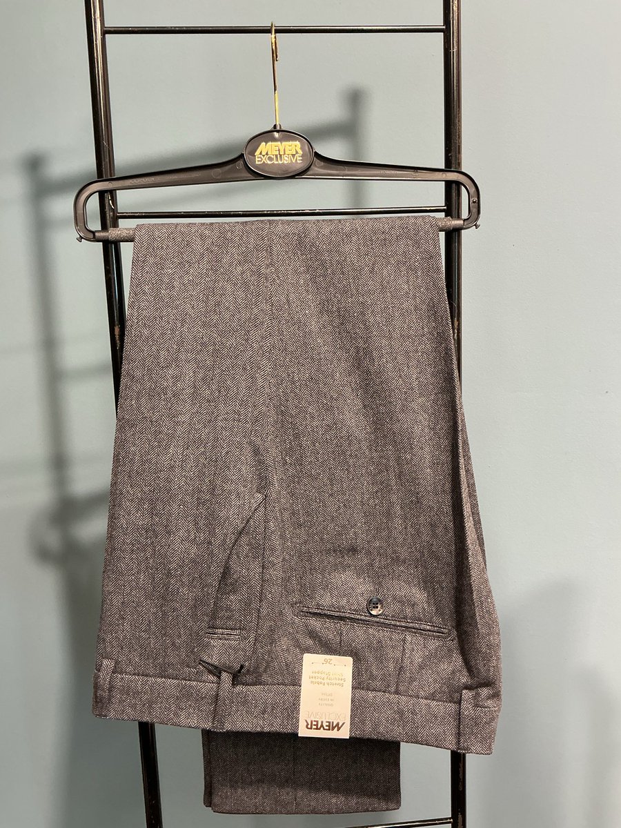 maxim1953's tweet photo. Broek met visgraatmotief in wol/polyester.
Machinewasbaar. 

#herenkleding #winkelen #shoppen #shopping #shoplocal #bredabaan #merksem #antwerpen https://t.co/nekXNPsiTs