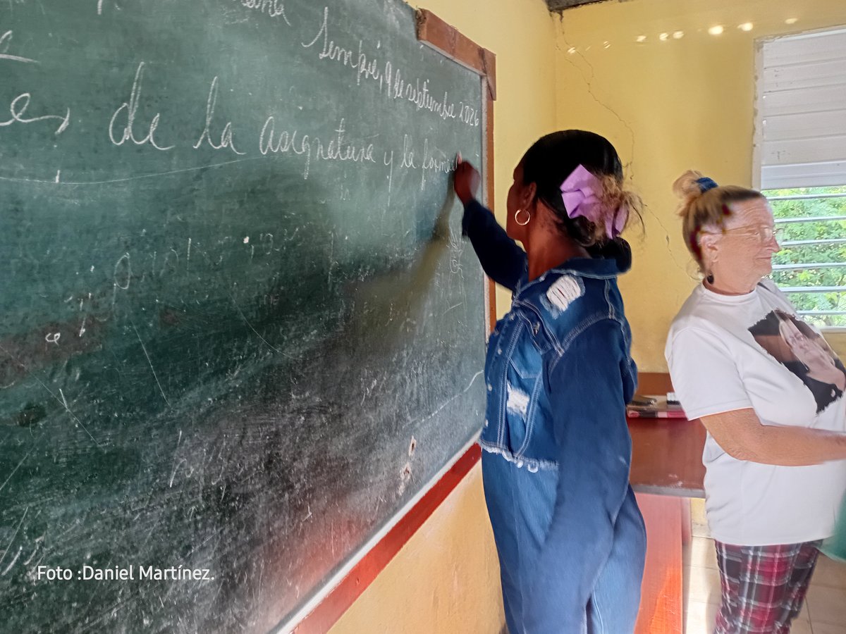 danie15089's tweet photo. El curso escolar 2026-2027, se desarrolla en el municipio El Salvador #Guantanamo con el compromiso de hacer de cada Institución Educativa un espacio para el aprendizaje,  y la formación integral de los educandos.
#EducaciónDeCalidad. 
#ElSalvadorGtamoCrece.
#Guantanamo. https://t.co/wgKhCqGhEG