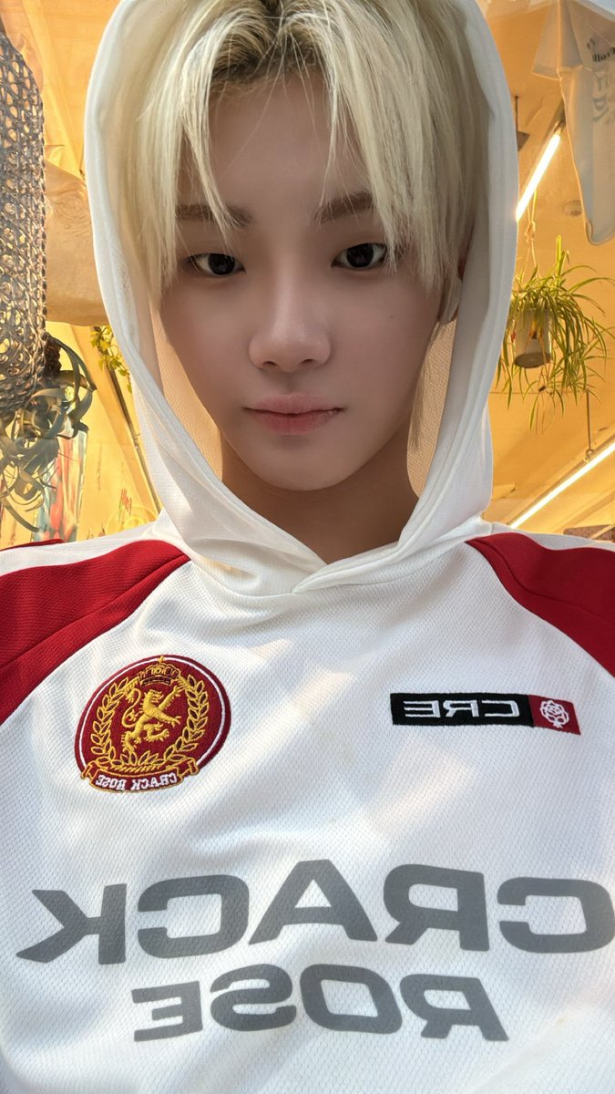 cchanlall's tweet photo. 260916 ํ๋ฌ์ค์ฑ
์ปคํผํ์ํ ๋์
#Splayit #์ค์ฐฌ
#์์คํ๋ฆฟ #YOONCHAN https://t.co/8du3tcgSWu