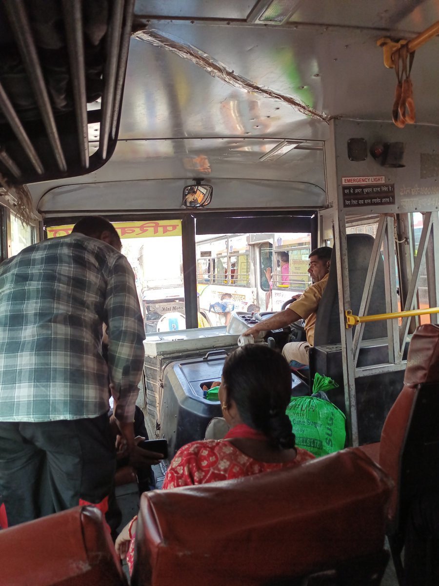 MBD_Arif_Csc's tweet photo. @UPSRTCHQ @upsrtc_lko 
Mene Dehradun to Amroha yatra ki bahut achhi driving ki driver sahab ne or condactor ka byabahar bhi bahut achha , yadi feedback ka option hota to bahut high feedback select karke deta , Thanks UPSRTC , aise hi driver or candactor rakhne chahiye https://t.co/4kq8urlRb5