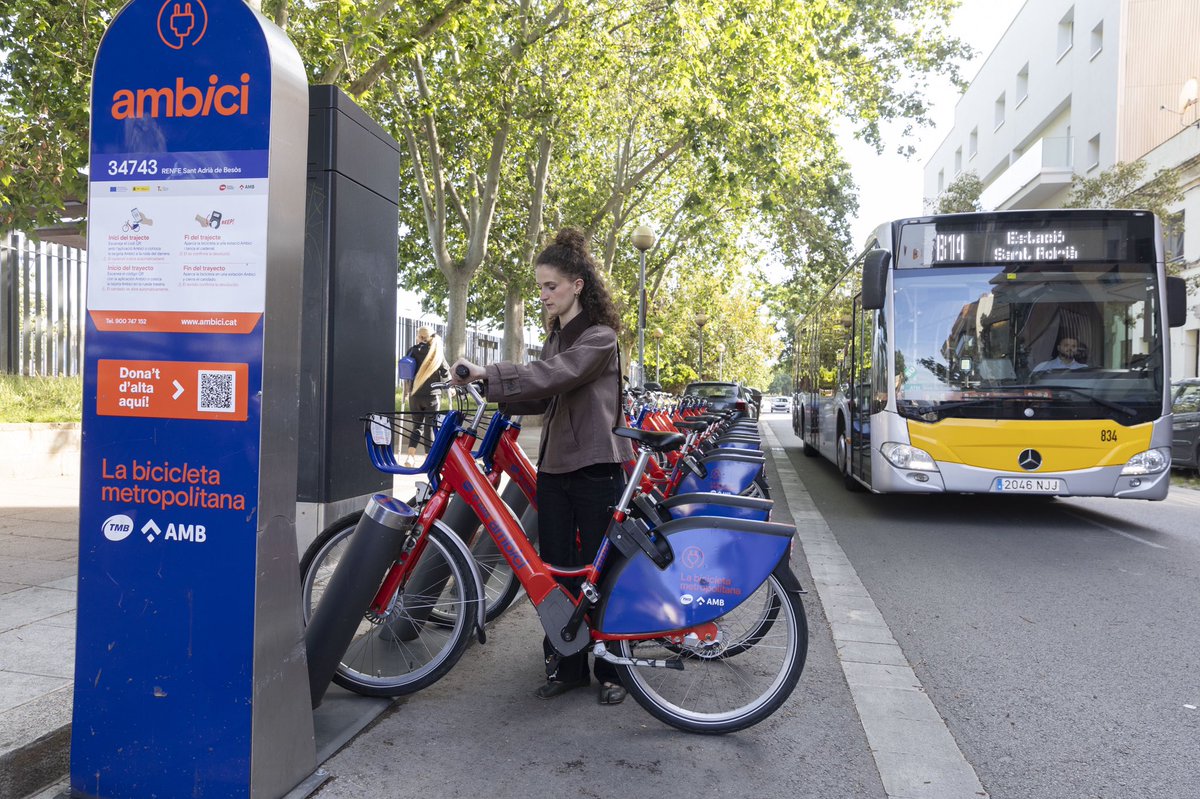 PremsaAMB's tweet photo. [NdP] L'AMB impulsa l'AMBici durant la setmana de la Mobilitat amb promocions per captar nous usuaris i premiar els existents

https://t.co/ec2Svt8pEJ https://t.co/wAJ4je3s1X