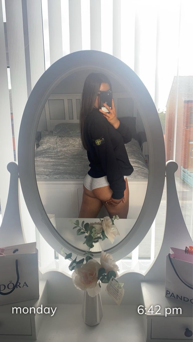 MegWardleVip's tweet photo. Hi… #firstpost #britishgirls #chav https://t.co/Bep7LrRAiR