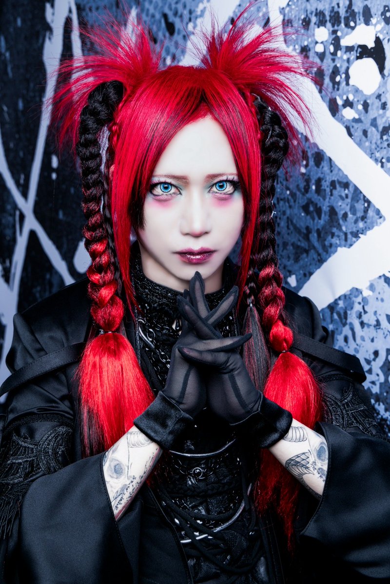 Royz_official tweet picture