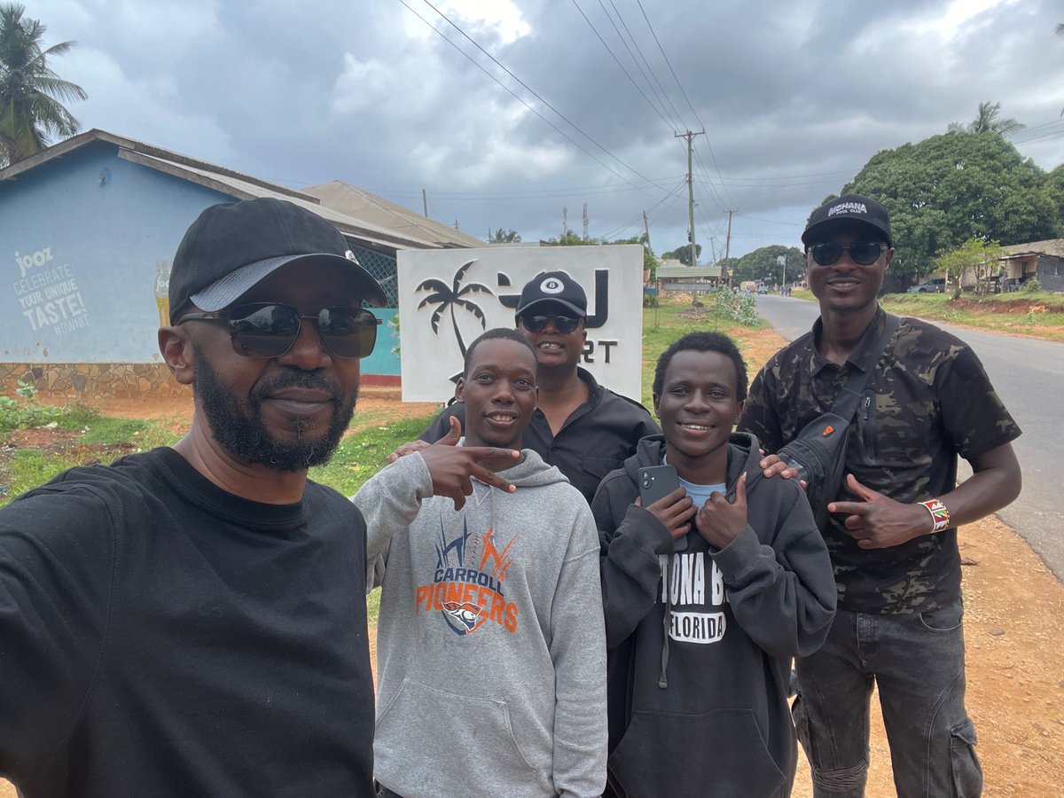 kibeandy's tweet photo. Diani we is here https://t.co/a27v75lLB3