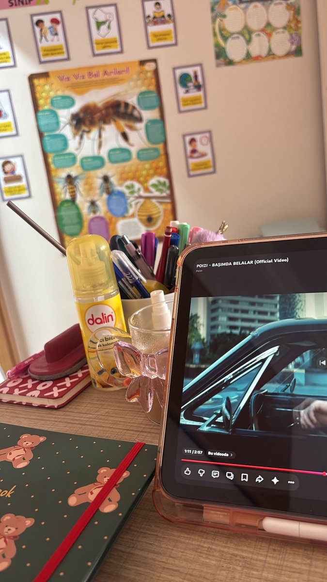 zaysssi's tweet photo. çocukların öğretmenimmmm lütfennn diye açtırdıkları o şarkı 😭🥹🪩 https://t.co/EYzeMKTIjz