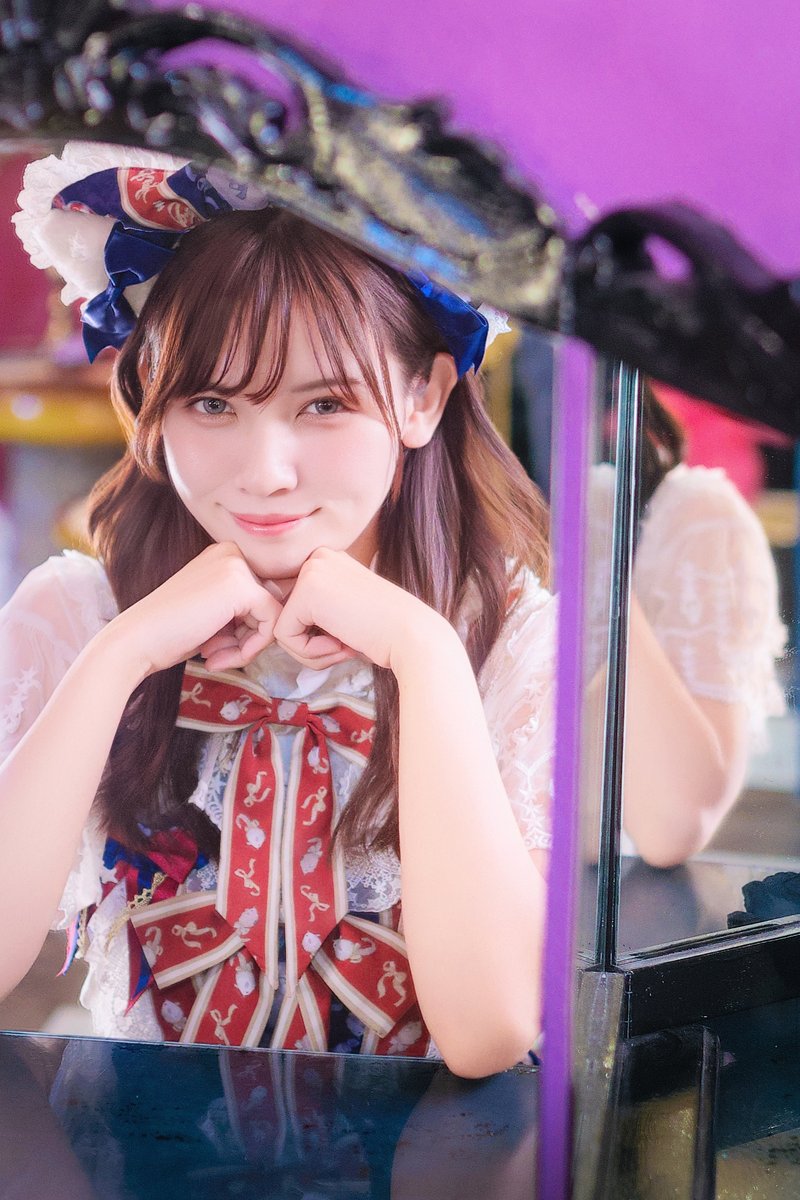 Ryu1027988's tweet photo. 不思議の国から、鏡の国へ。
miruki @miruki_2828 さん
ふんわりダークな、気まぐれ誘惑
可愛いも。アンニュイも。
悪戯っぽくて。
最後は鏡の国から微笑みを
圧倒的ツンデレ
エモすぎる…🎀🪞
#RoyalPrincessAlice #不思議の国 #鏡の国 https://t.co/9u5boJhPhw