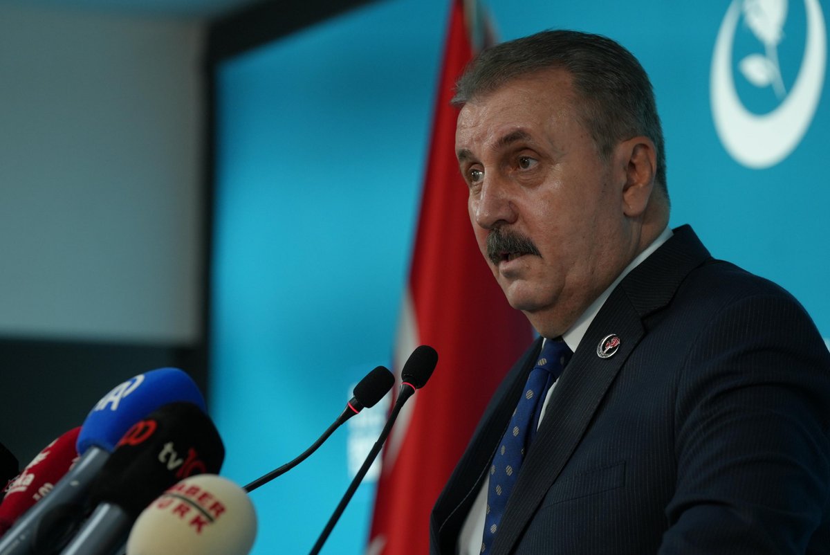 eminpazarci's tweet photo. Pandora'nın Kutusu açıldı.
Alkışlar geliyor...
BBP Genel Başkanı Mustafa Destici, "Fahiş fiyat ve fırsatçılığa yönelik operasyonu alkışlıyoruz. Ama bu meselenin ķüçük tarafı. Operasyonu başlangıç olarak görüyor, devamını bekliyoruz" dedi.
Adım atıldı, devamı da gelir... https://t.co/QnslwbiX71