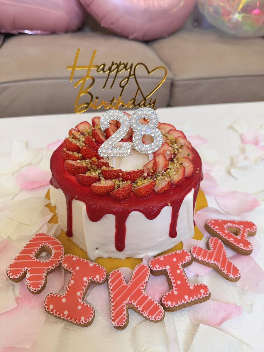 minamin_uu_'s tweet photo. 🌟🎂2026.9.16🎂🌟

.*･♥ﾟHappy Birthday ♬+° ･*.
富園力也くん(@tomizono_rikiya )🐶🧡
28歳のお誕生日おめでとう⸝⸝> <⸝⸝♡ 

今年も富園族🍖⑤人で本人不在の
お誕生日会を開きましたჱ̒ ᴗ ̫ ᴗ 🎀✨幸

ケーキはもぐもぐでおなじみの
MERCER bis🎂🍓美味しかったあー！！

新しい1年もりきやくんが
健康で幸せでありますように✧ (◍˃̶ᗜ˂̶◍)✩

28歳のりきやくんにも
ついていくからね〜！！！🫶🫶

生まれてきてくれてありがとう🪽🌟

#富園力也
#富園降臨祭