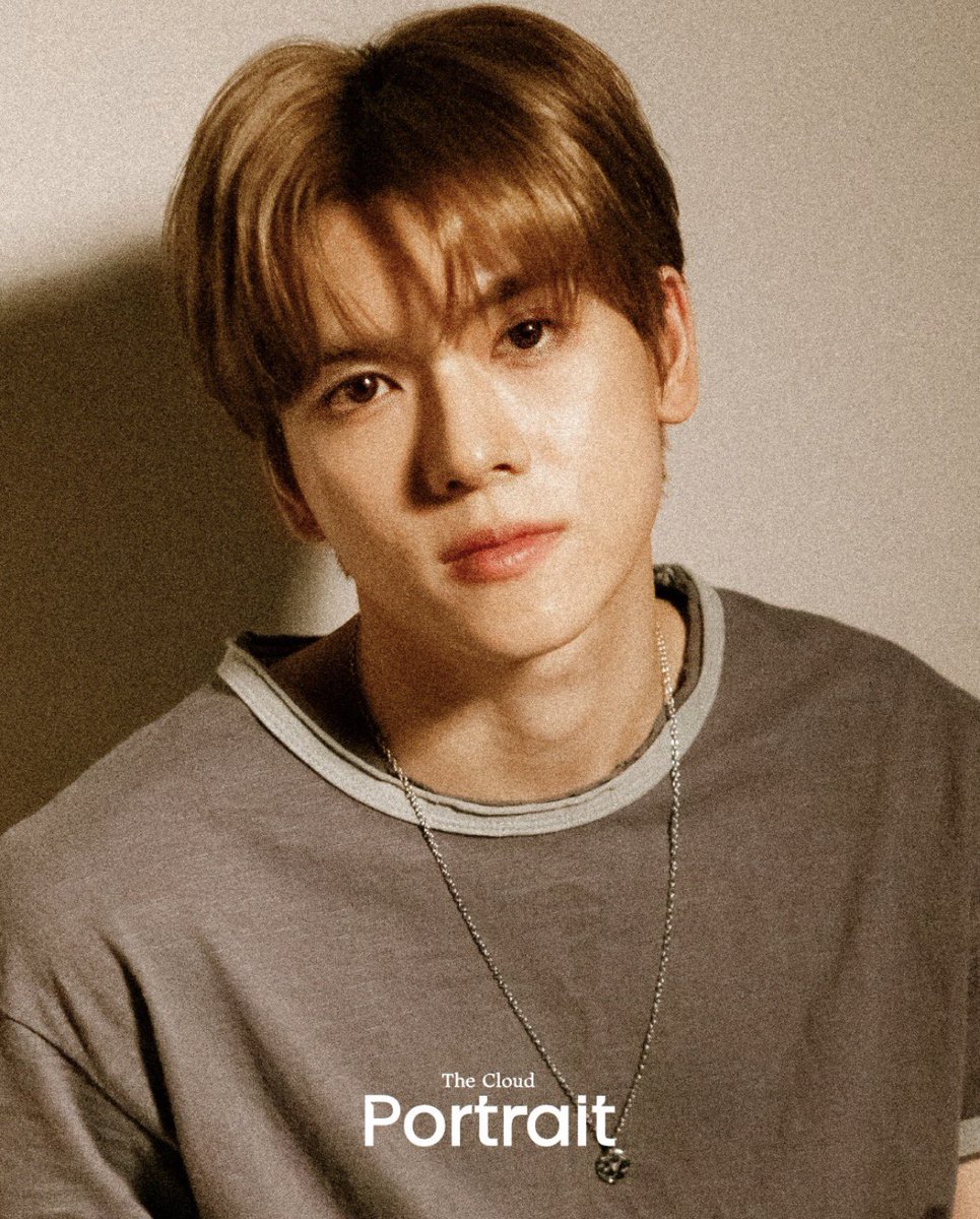 readthecloud's tweet photo. Portrait : ยอร์ช-ยงศิลป์ วงศ์พนิตนนท์ 🩵🧸

#TheCloudxYORCH

ดูทั้งหมดที่ 🔗 https://t.co/ylDXjLDjXj

#readthecloud #TheCloud #คนคุย #YORCH #YORCH_YONGSIN #YorchYongsin #요치 #POW #파우 #GRID #그리드 #ยอร์ช #ยอร์ชยงศิลป์ https://t.co/UGGhxYA54k