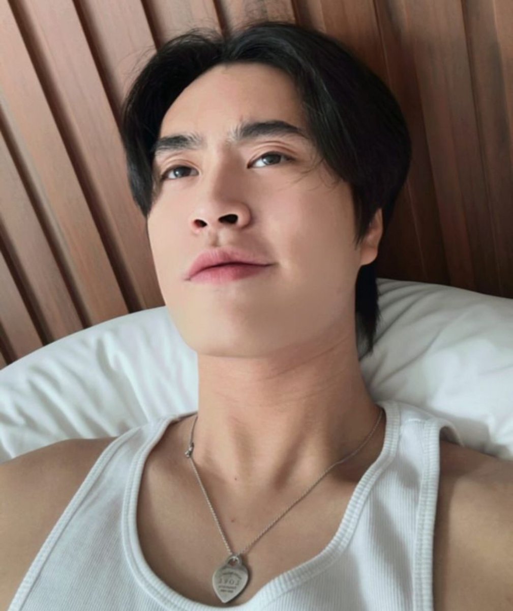 nox2perrr's tweet photo. (ชัดเจนในเลนเรา) https://t.co/JhFskMflAE