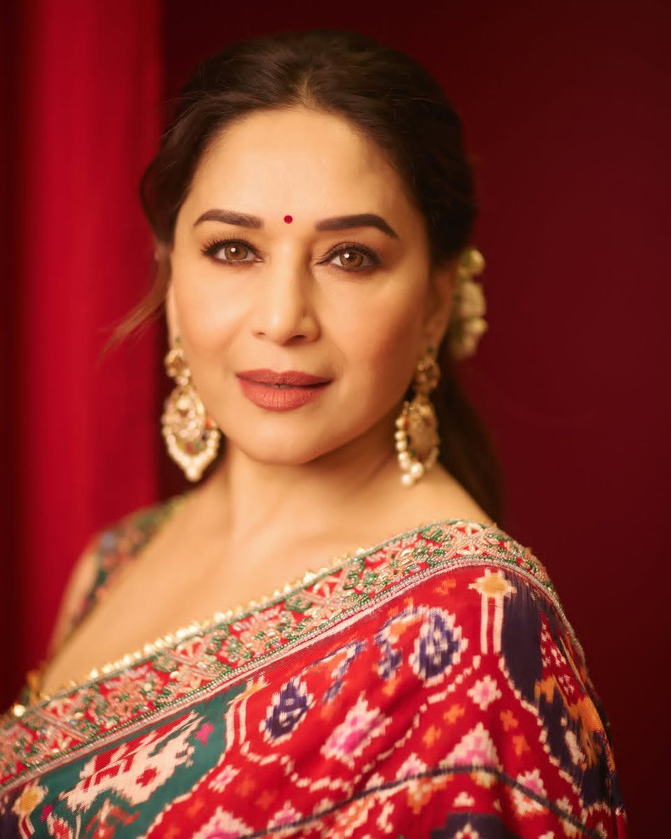 Weekendvibes_'s tweet photo. Madhuri Dixit ❤️

#Madhuri #MadhuriDixit https://t.co/SpKhMbHI02