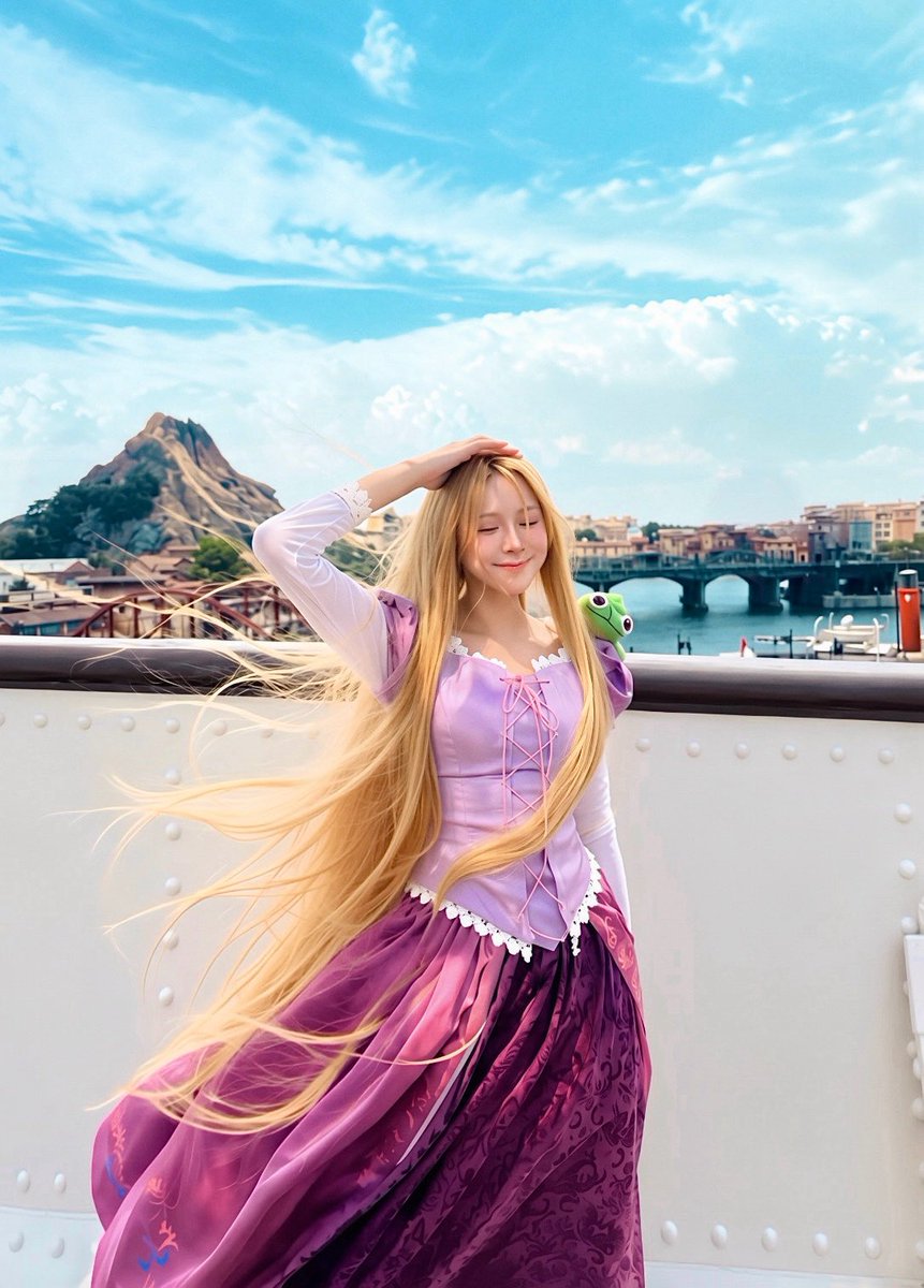 39Sushi's tweet photo. 外の世界は風が強すぎる🍃

#Dハロ仮装 💟 https://t.co/zj86pMIMFs