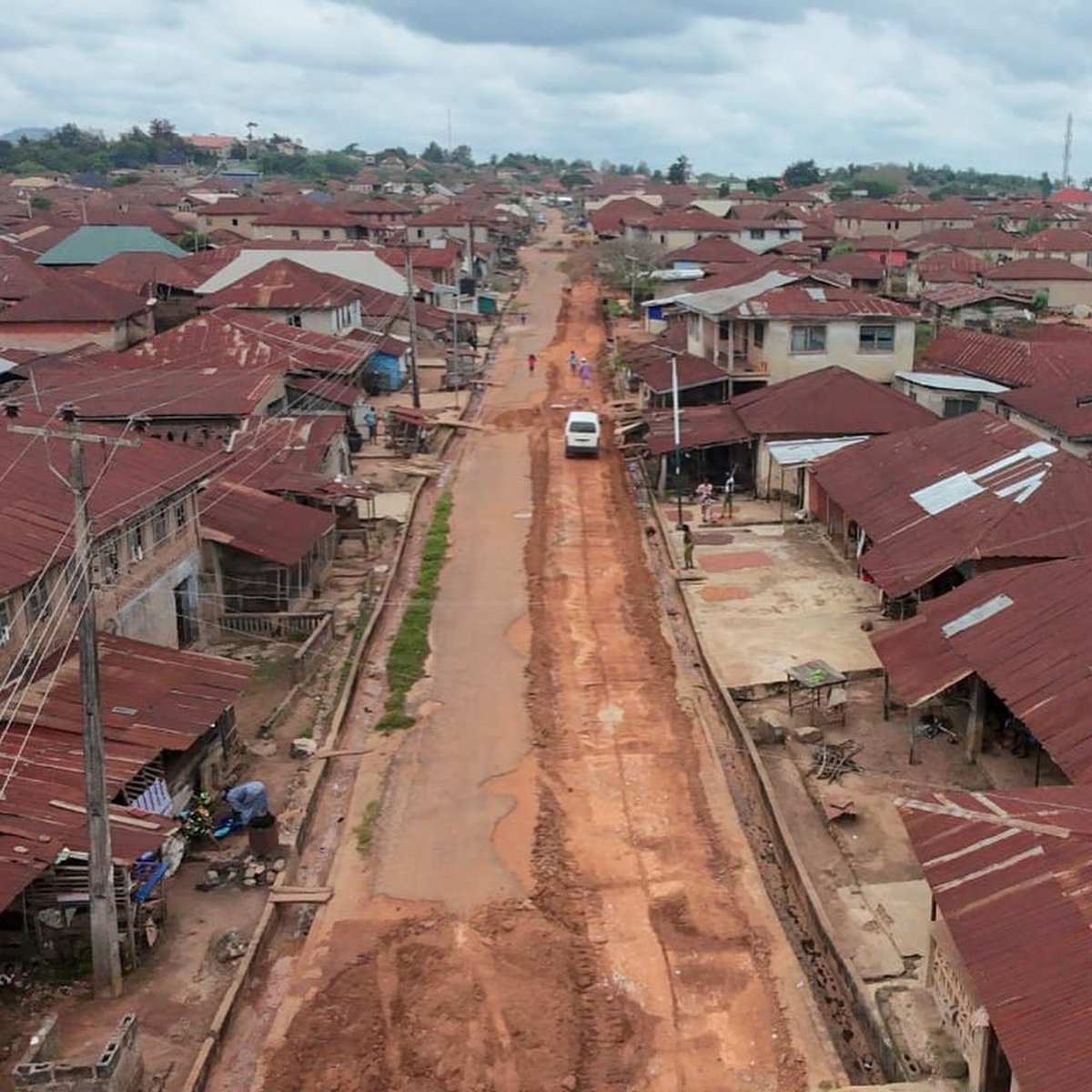 ARAdaramodu's tweet photo. From representation to results, I have commenced the Idasa/Idi Ose Road in Igbara-Odo Ekiti, linking with the ongoing St. Stephen Road to make daily movement easier for residents, improve access to homes , help businesses and strengthen commerce across the community.

•ARA

#Ara https://t.co/BUjY8u9kKU