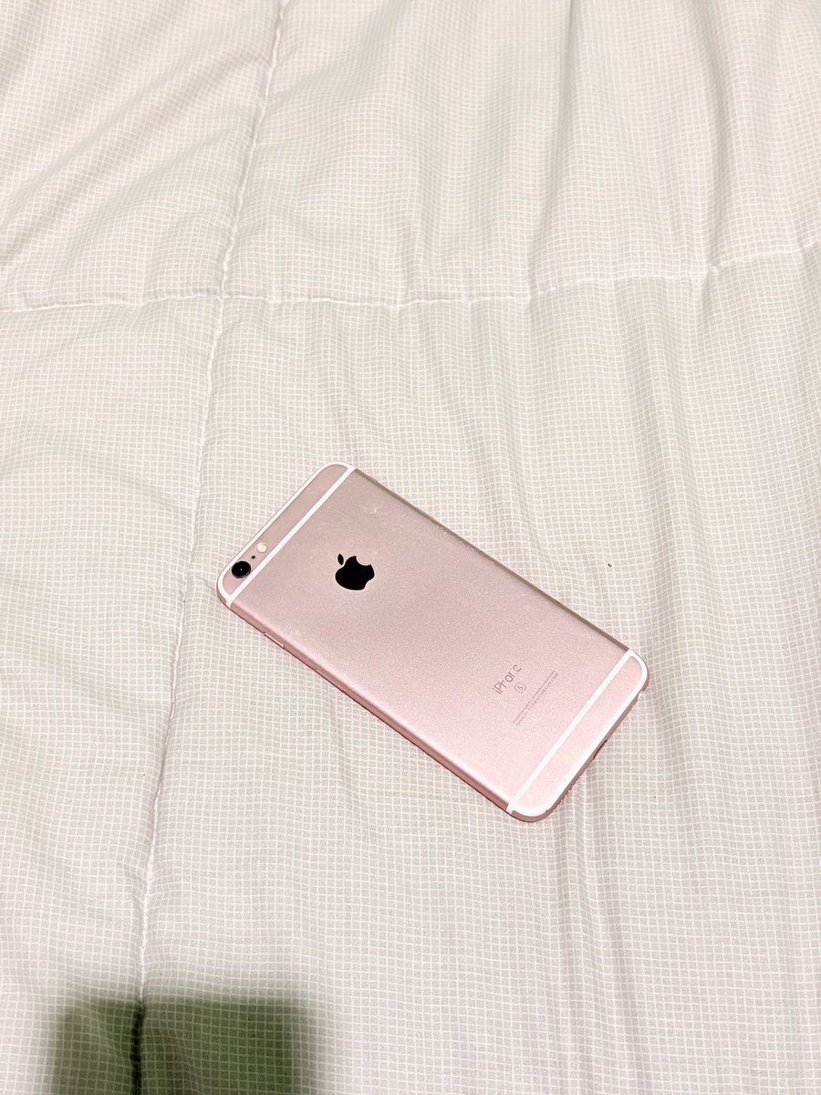 sundaemood's tweet photo. Iphone 6s plus 1,200฿ ส่งฟรี📮 
- กล้องหน้า-หลัง แฟลชปกติ 
- airdrop ได้ รีเซ็ตได้
- แบตขึ้นว่า 100% (แต่สำหรับตัวเค้ารู้สึกว่าแบตหมดไว ตามประสาไอโฟนเก่าค่ะ)
- มีรอยตามการใช้งาน, touch id ไม่ได้ แต่ปุ่มกดได้ปกติค่ะ

#ส่งต่อ #ส่งต่อไอโฟน #iphone6 #iphone5s #กล้องดิจิตอล https://t.co/naE7aJq8xN