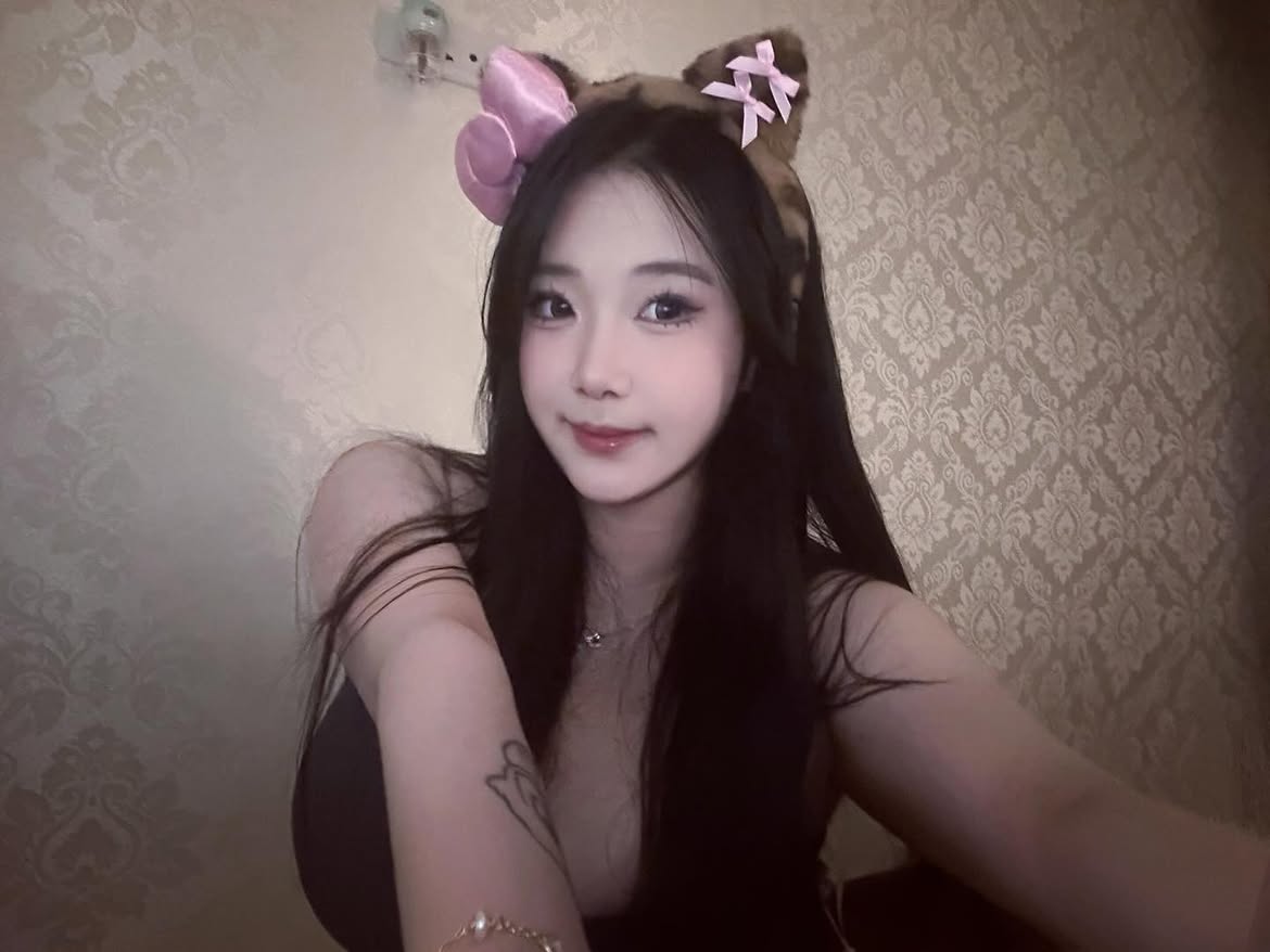 BettyBrownqtyw's tweet photo. 07女，真心找（不开玩笑）
在线蹲一位同地区周末可约难搭子
能接受不打扰彼此生活！ https://t.co/1NDb9fgSWS