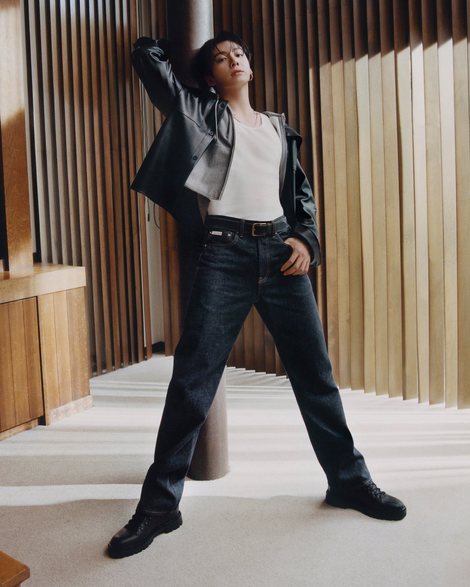 CalvinKlein's tweet photo. a fit that feels good from every angle. 

Jung Kook in the 90s Straight Jean. denim that gets better with every wear. https://t.co/Q9G3S7kW5N