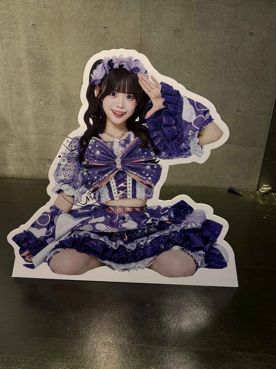 SSS_kekkon's tweet photo. 金無しの為招待で色んな所お邪魔してました🙏🏻
仕事始めたらまたみおさん会いに行きますね、、

なんやかんやポンコツ初見だったんだけど��ても楽しかった。ライブ前と後で推しが変わりました。ჱ̒ ᴖ⩊ᴖ ） https://t.co/fTeexdIh19