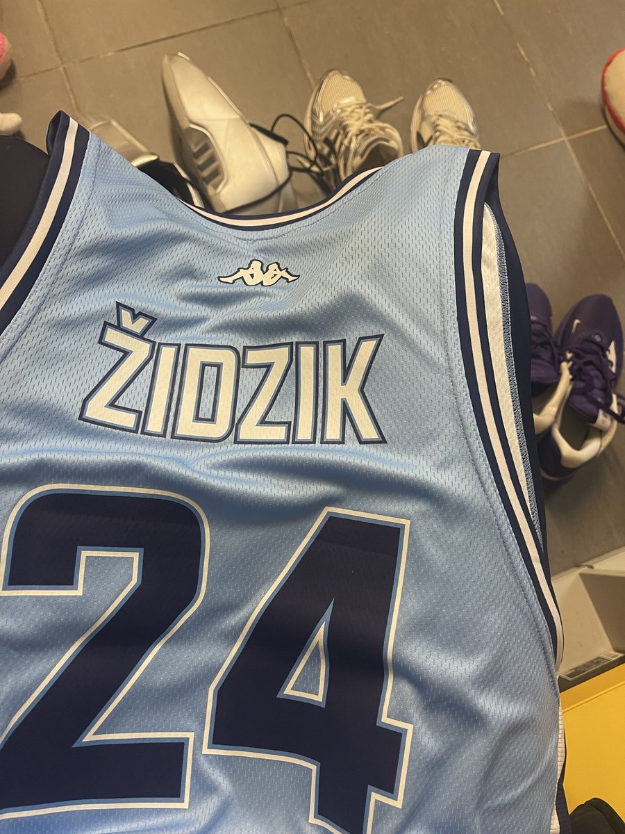 ivanzidzik's tweet photo. So… one more? https://t.co/LyR0TukpNY