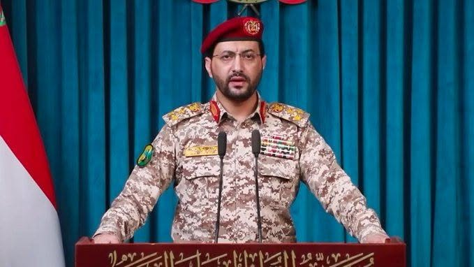 Rza619690140Ali's tweet photo. Yemen Ordu Sözcüsü Yahya Seri;
1-''Mücrim Suud rejiminin Mekke'yi hedef aldığımıza dair yaydığı iftira ve yalanlar hiç kimseyi kandıramaz.
O kutsal beldeyi ahlaksızlık, yozlaşma ve fuhuşla kirletenler bizzat kendileridir.👇 https://t.co/EABY55XL6p
