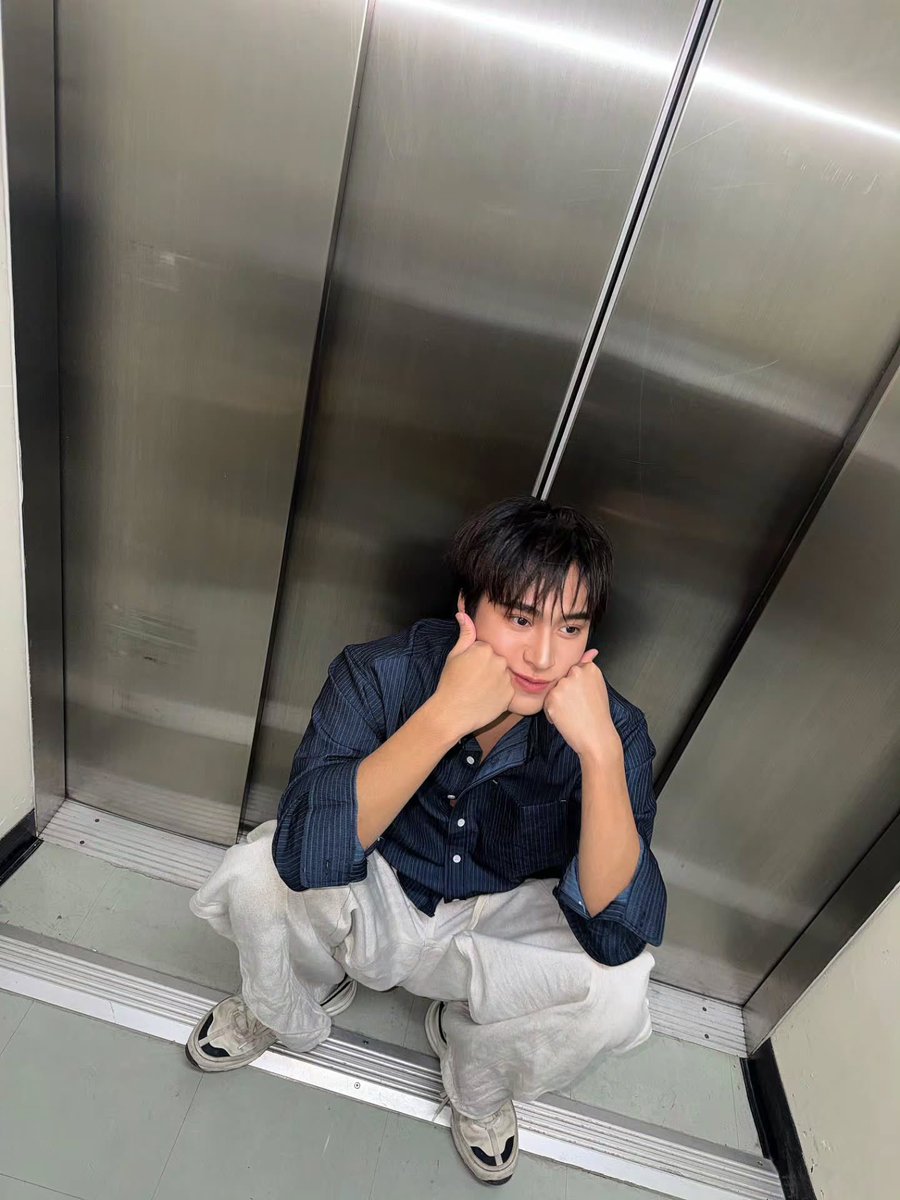 nongsiii's tweet photo. gemini_nt IG (2)
🍈🥖🐶

#Gemini_NT #เจมีไนน์

🥹🥹🥹🤲🏻🤲🏻🤲🏻🤲🏻🤲🏻🤲🏻🤲🏻🤲🏻 https://t.co/Mu9VsklN08