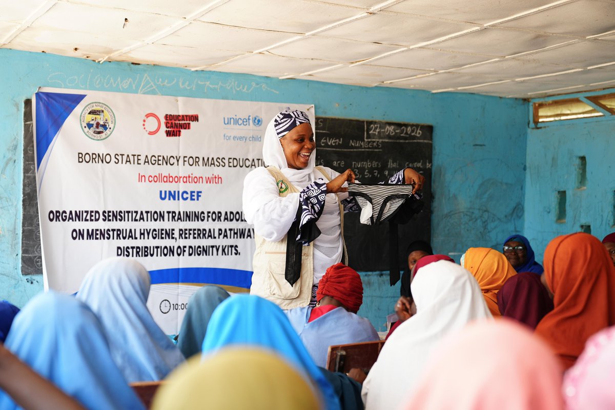UNICEF_Nigeria's tweet photo. Firdahus' future promises to be as bright as the colourful beads she wears on her wrist.
At 15, she is one of 140 girls receiving care, including menstrual hygiene kits, at a UNICEF-supported centre managed by @BornoGovt in Maiduguri.
Thanks to @EduCannotWait for funding! https://t.co/jLimImfdeR