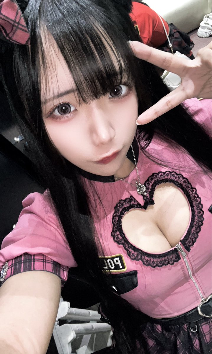 pricinha_mea's tweet photo. 実はどこか1つ変えた所あります。どこでしょう！

 #秋葉原コンカフェ  #いいね返し  #自撮り界隈 https://t.co/qSEoeFwuni