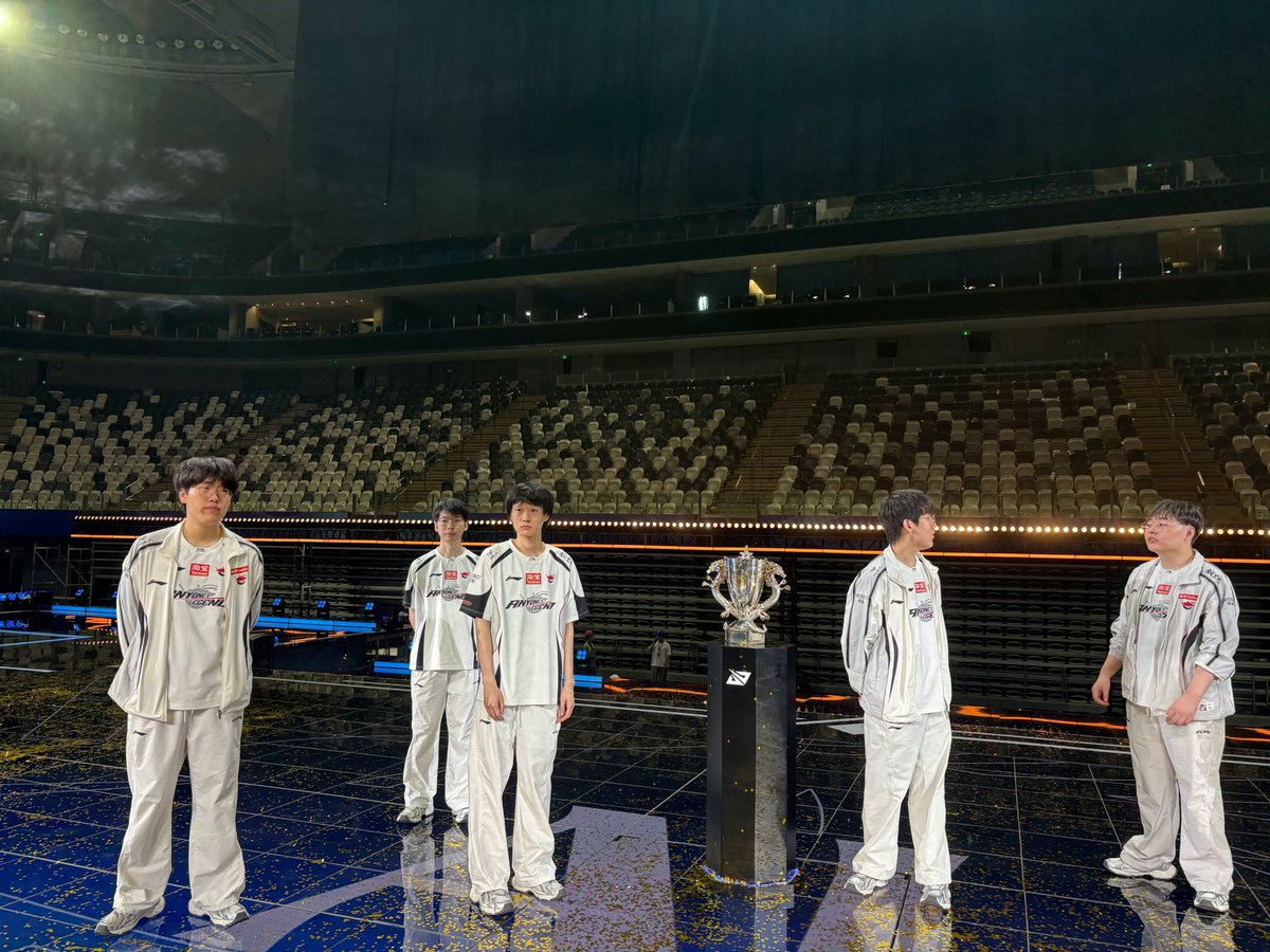 AnyonesLegend's tweet photo. It's anyone’s legend.
It’s our glory.
📸✨
#AL #LPL #PANDISMO https://t.co/HMi7xuDRV0