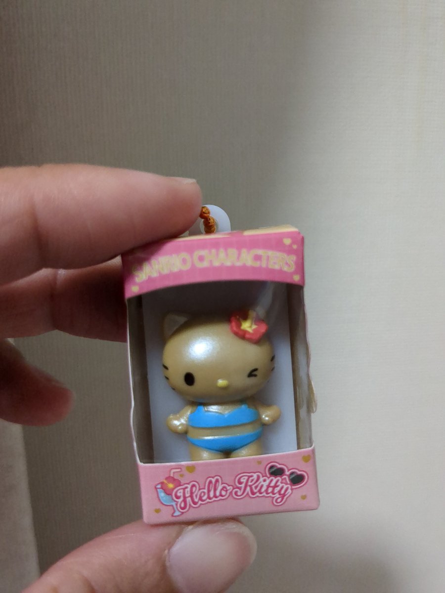 saaaaaa0704's tweet photo. チョコボックス　サンリオ

譲→シークレット
求→キティ
で交換して頂ける方いませんか？
郵送希望です https://t.co/CF3z5hpi1U