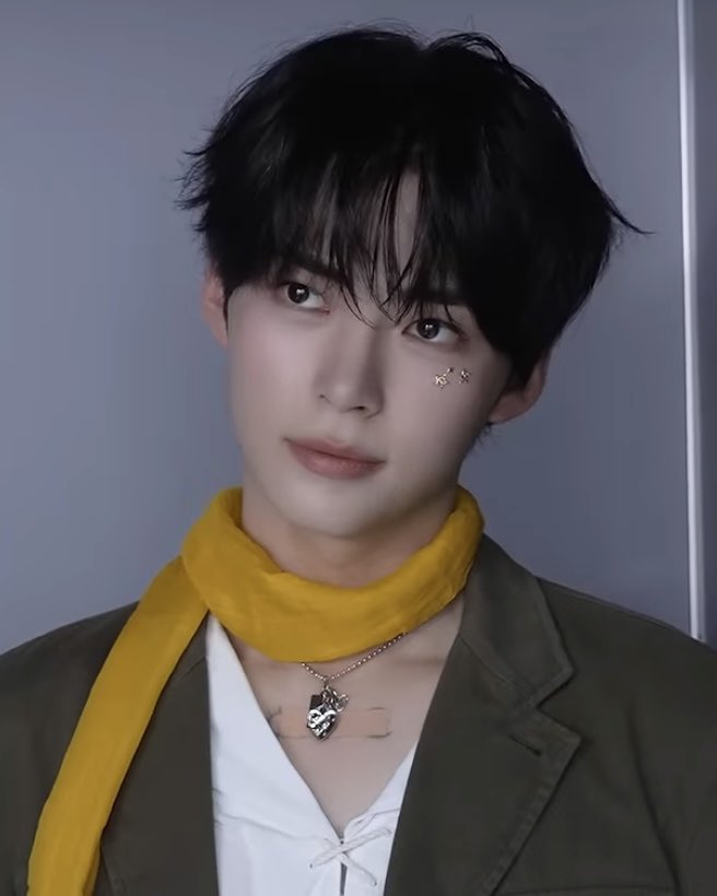 sunghanbinface_'s tweet photo. https://t.co/t6YKPTFju7