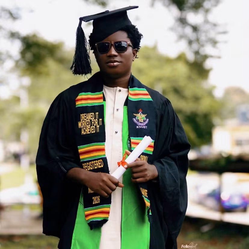 Sneakernyame's tweet photo. From making us laugh to making us proud. 
Opoku Bilson has officially graduated🔥🔥🔥 https://t.co/AYRHqPuq2s