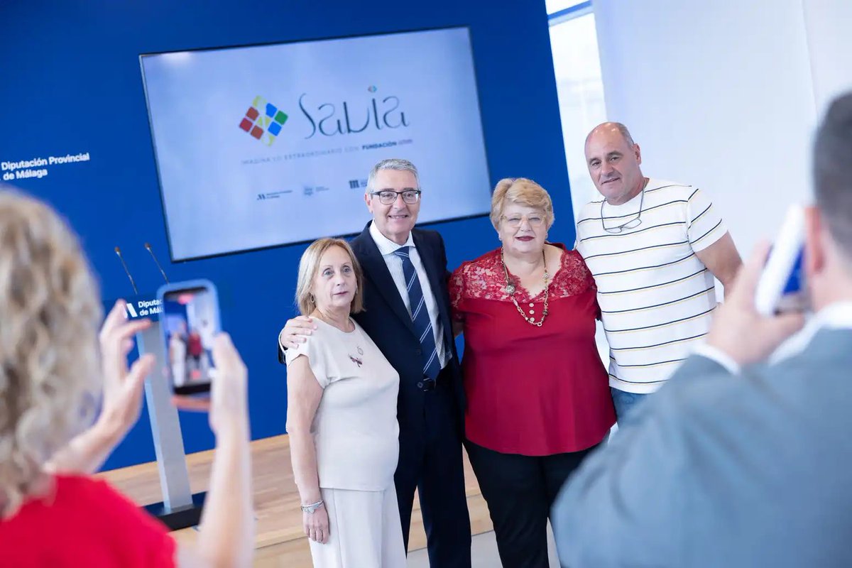 SaboraMalaga's tweet photo. La @DiputacionMLG y @FundacionPimpi presentan #Savia, un proyecto que preserva el legado agroalimentario y hostelero malagueño. El Auditorio Edgar Neville será el 6 de octubre el escenario para conectar y experiencias entre generaciones 💙

https://t.co/pDHNdLA7ze https://t.co/z5QNilLtrE