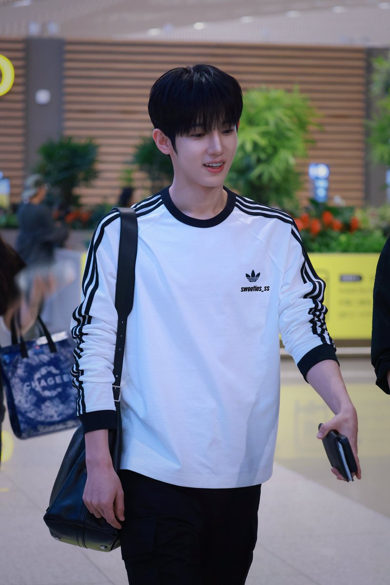 sweeties_ss's tweet photo. #parksiwoo #박시우
#朴时宇 #검사실의제안

260916 인천 출국 https://t.co/Yinl1zFUgh