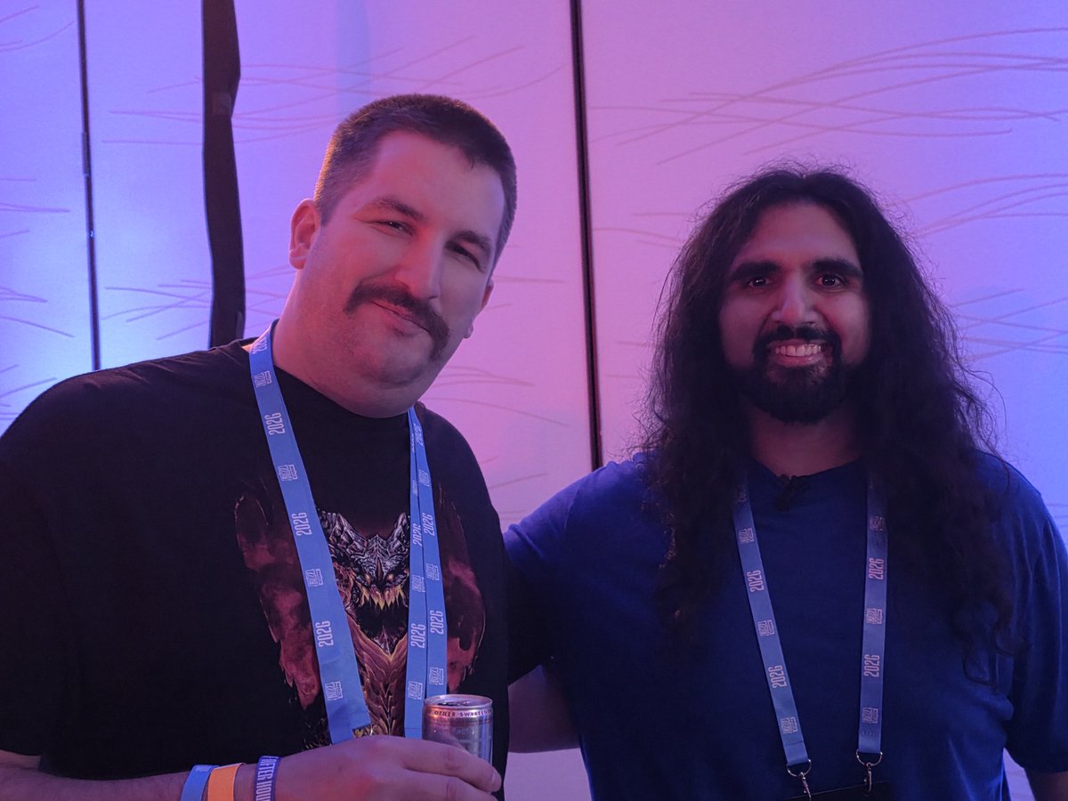 LordGentry_'s tweet photo. @EsfandTV hey man it was great to meet you!
Thanks for wearing your badge https://t.co/lofl2GCVzW
