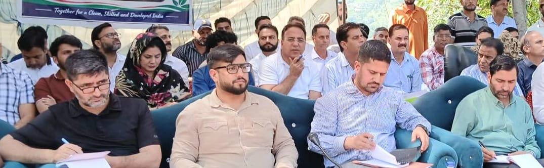 DioRajouri's tweet photo. DC Rajouri Abhishek Sharma chaired a Public Outreach Camp at Thanamandi under Weekly Block Diwas, hearing public grievances and directing time-bound redressal. He also stressed improving connectivity, boosting tourism and expediting the Rajouri–Thanamandi–Surankote road work. https://t.co/fOQQla8fu7