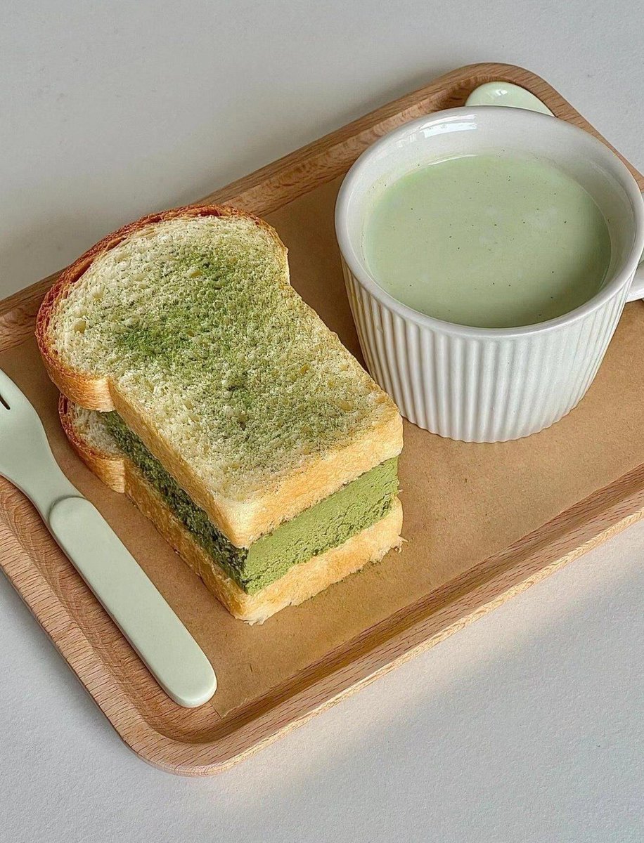 myammbm84163's tweet photo. Just grabbed warm matcha scented bun and my morning’s already perfect! ， https://t.co/2ZirJdF7vg