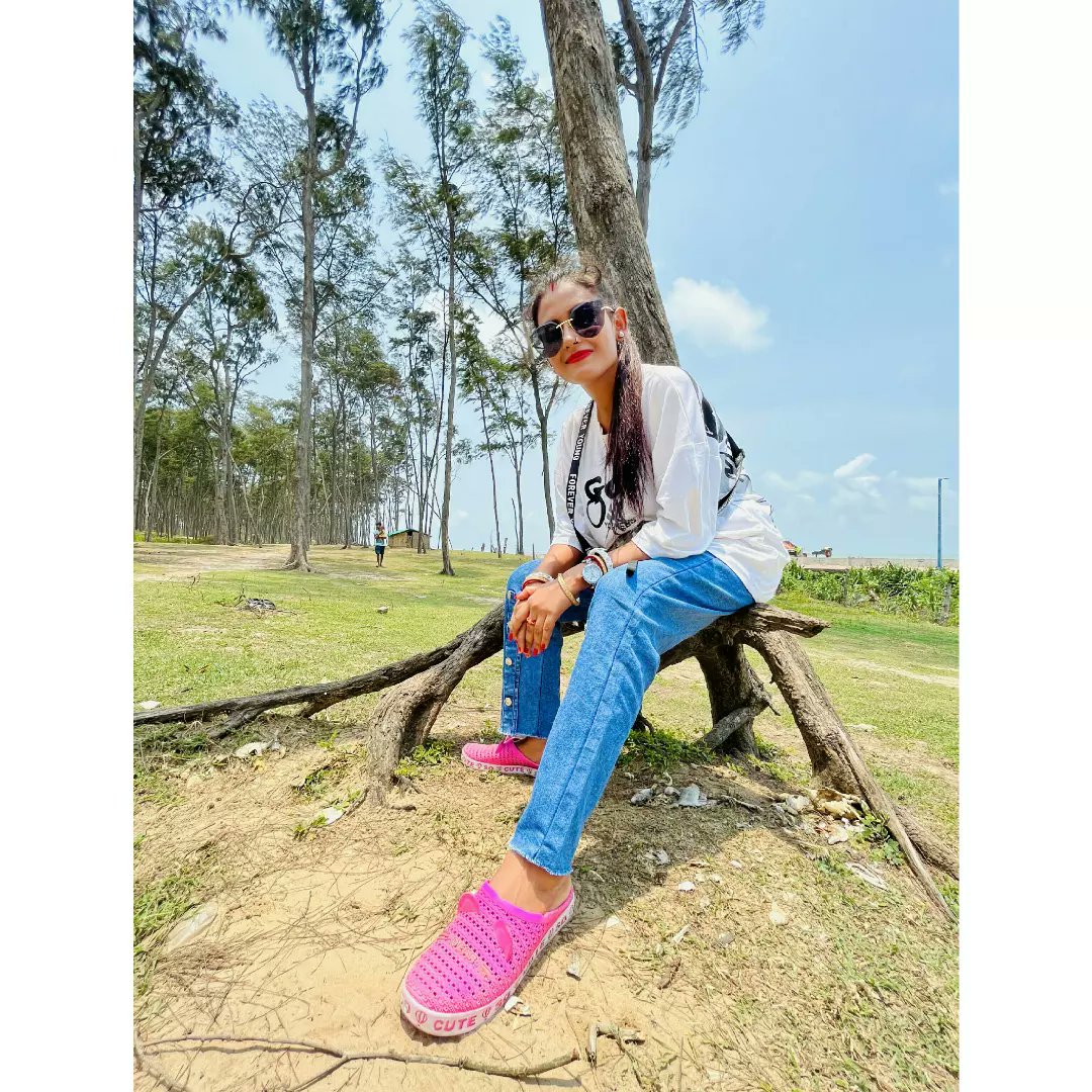 DaronSoberdb's tweet photo. Be beautiful 
Be stylish 
And love yourself https://t.co/ehFiwrgnw6