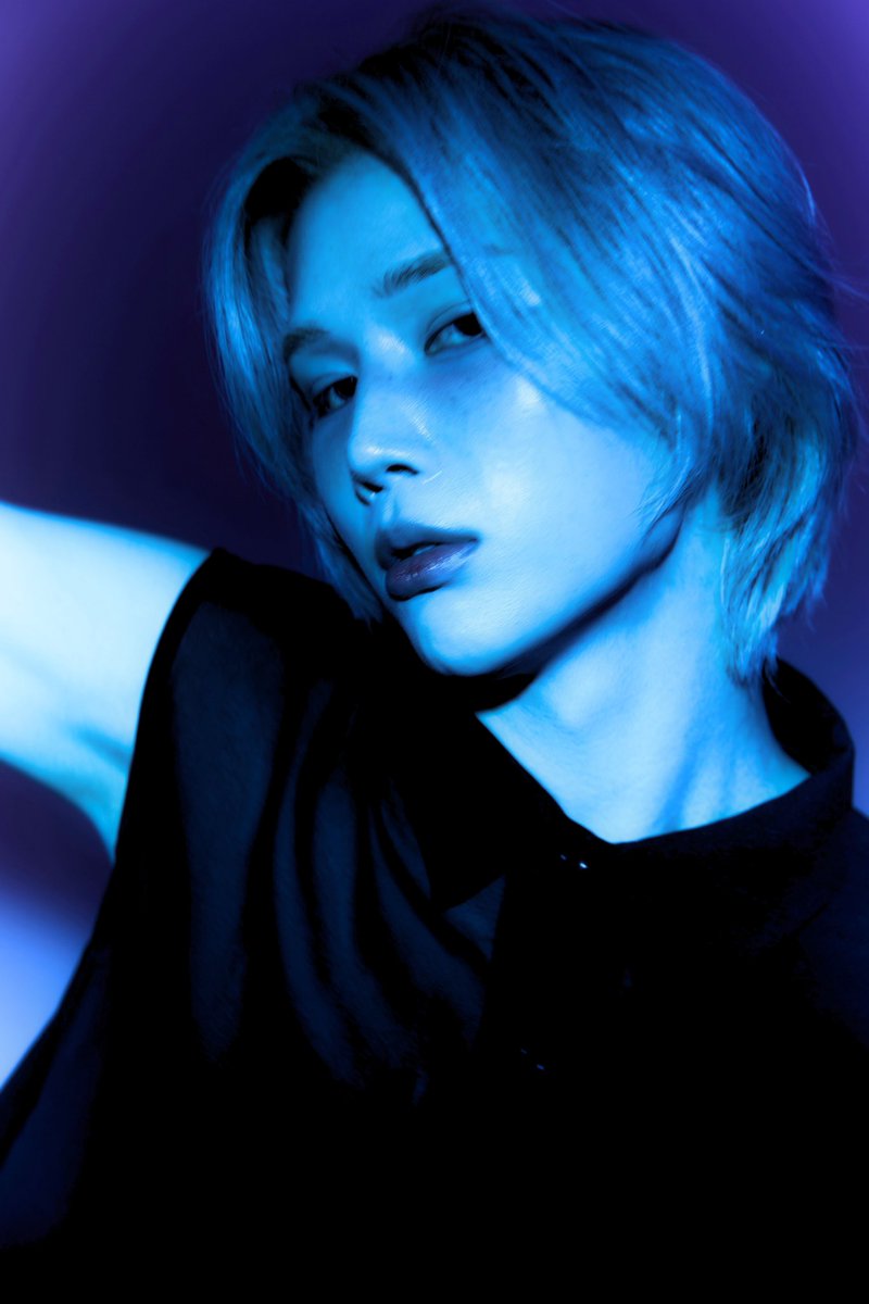 NINE_i_Firstone's tweet photo. MINJUN Digital Single 〖Another Breath〗
CONCEPT PHOTO 2

나 자신을 바꿀 수 있는 건 나 자신.
아무도 나를 바꿀 수 없고, 어둠에서 나를 꺼내줄 수 없다.

Another Breath
2026.10.02 12PM (KST)

#민준 #MINJUN
#AnotherBreath
#나인아이 #NINEi https://t.co/yPY4MxGjtw