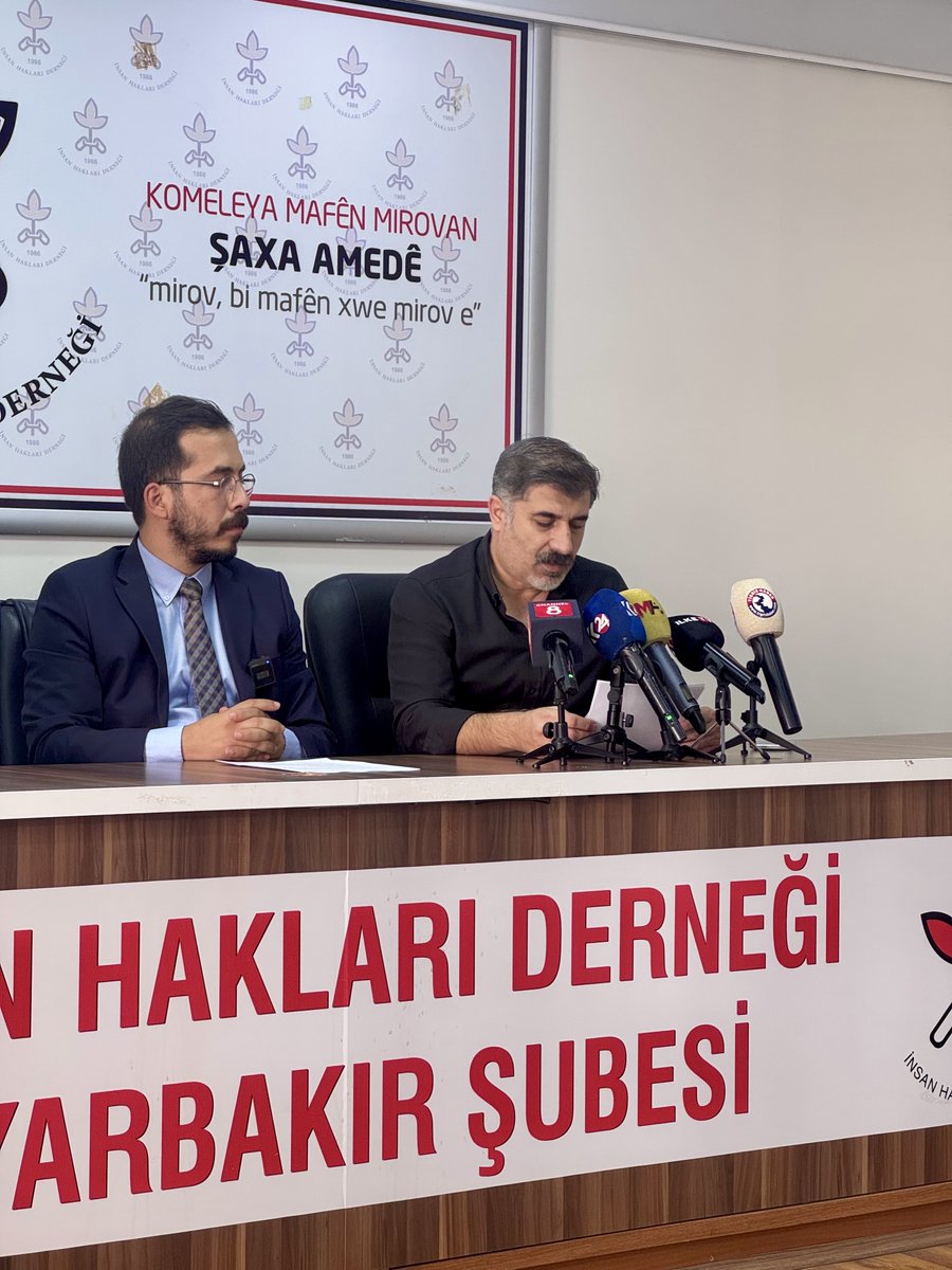 ihdamedsubesi's tweet photo. 🔴 2026 Yılının ilk 6 ayında Doğu Ve Güneydoğu Anadolu Bölgesinde Yaşanan Hak İhlalleri Raporu şube binamızda basın toplantısıyla kamuoyuna duyuruldu.

📌  En az 1.804 hak ihlali
📌   Kuşkulu ölümlerde 59 yaşam hakkı ihlali (38 kadın, 11 erkek, 10 çocuk)
📌  652 gözaltı, 123 tutuklama
📌 Düşünce ve İfade Özgürlüğüne Yönelik 399 hak ihlali
📌 İşkence Yasağına yönelik 77 Hak İhlali

🔗https://t.co/GwKGnJqeIK