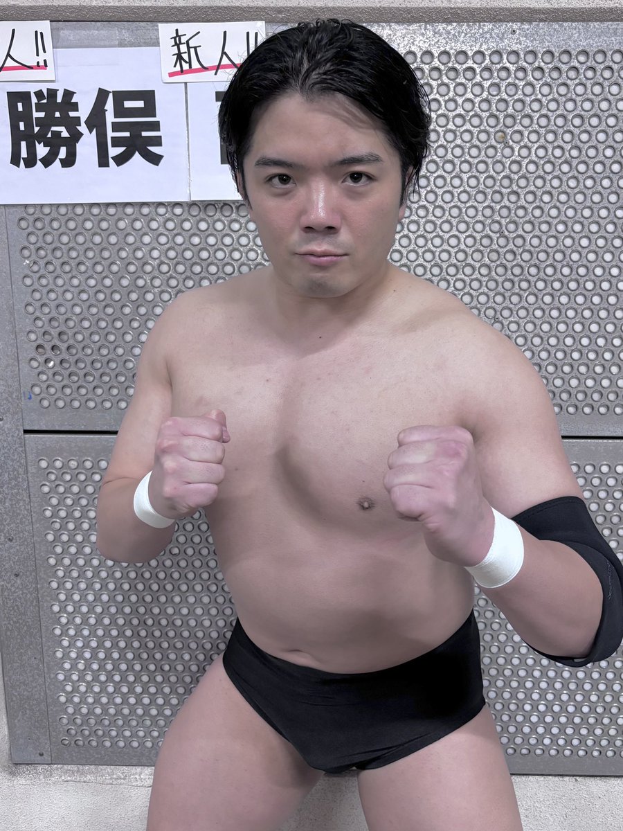 ma_siov's tweet photo. 今日デビューのお二人のプロレス人生が輝かしいものであることを、切に祈っております💫 https://t.co/MOtd83iMkq