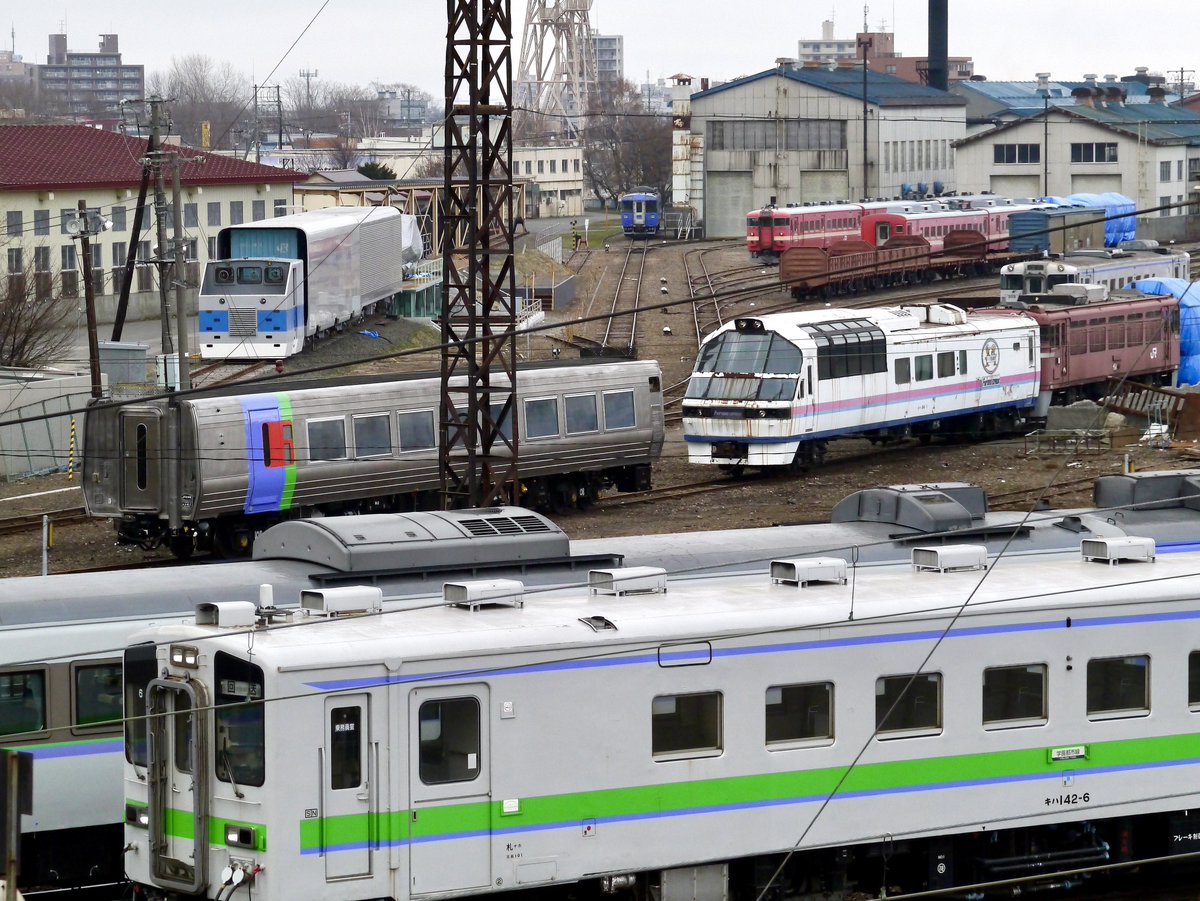 hokkaido_tetudo's tweet photo. 撮影から12〜13年経過した現在、これら車両たちはほぼ消えた…🤦‍♂️ https://t.co/es3NEXfm5O