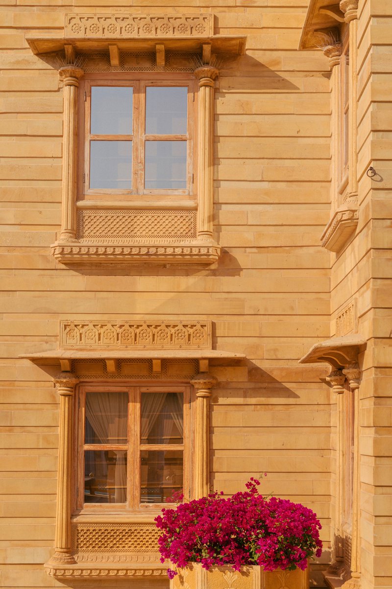 Fort_Rajwada_'s tweet photo. Some spaces speak through their details.

Light, craft, and character come together at #FortRajwada, #Jaisalmer.

📞 +91 97722 09004 | 🌐 https://t.co/l171e2ltQP

#FortRajwadaJaisalmer #InteriorDetails #Rajasthan #HeritageDesign #JaisalmerDiaries https://t.co/oJm09RC076